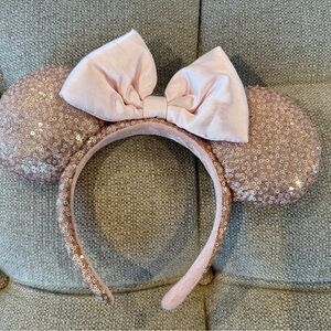 Minnie Mouse Ears Rose Gold Disney‘Parks Pink Bow Satin Headband EUC